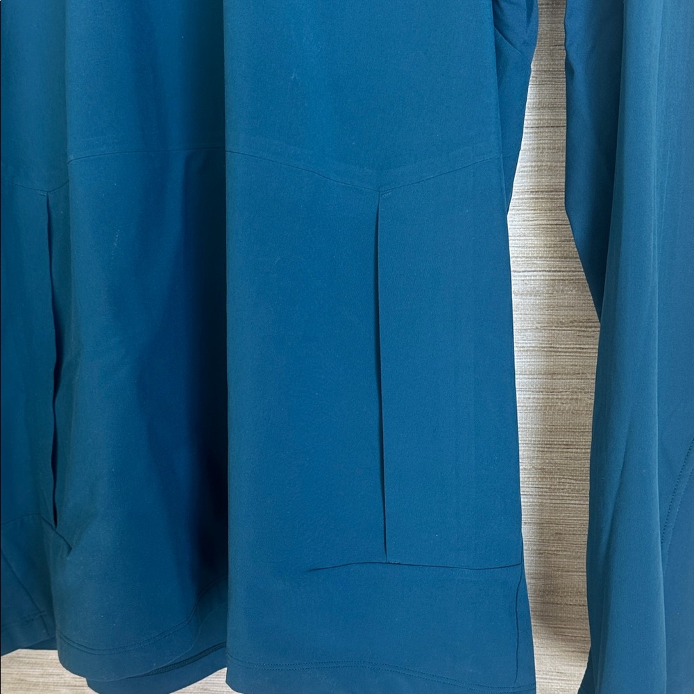 lululemon athletica Men's Teal Windbreaker Jacket - Picture 2 of 5